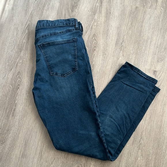 Men’s Old Navy Jeans - Picture 2 of 4